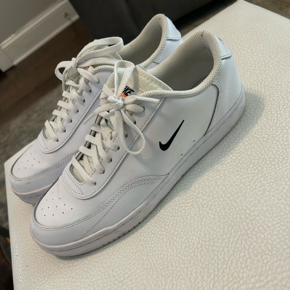 White Nikes - Picture 1 of 3